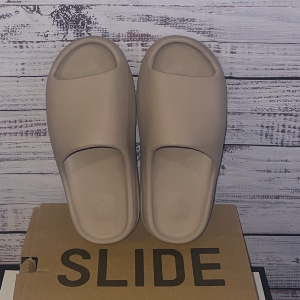 YEEZY Slide